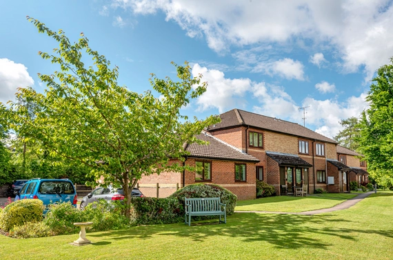 St. Marys Close, Alton, Hampshire, GU34 - Charters