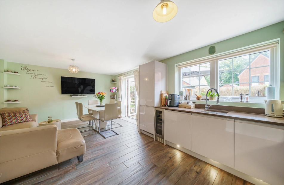 Brocas Way, Bordon, Hampshire, GU35 - Charters