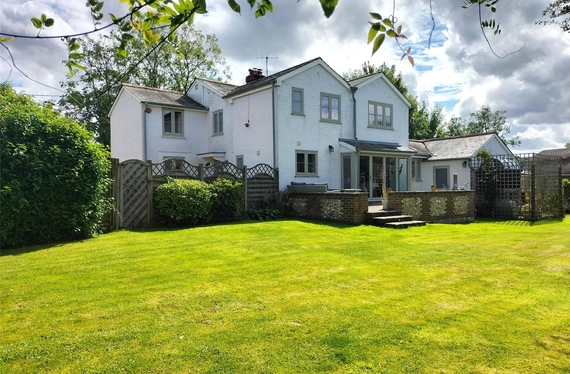 Holt End Lane, Bentworth, Alton, Hampshire, GU34 - Charters