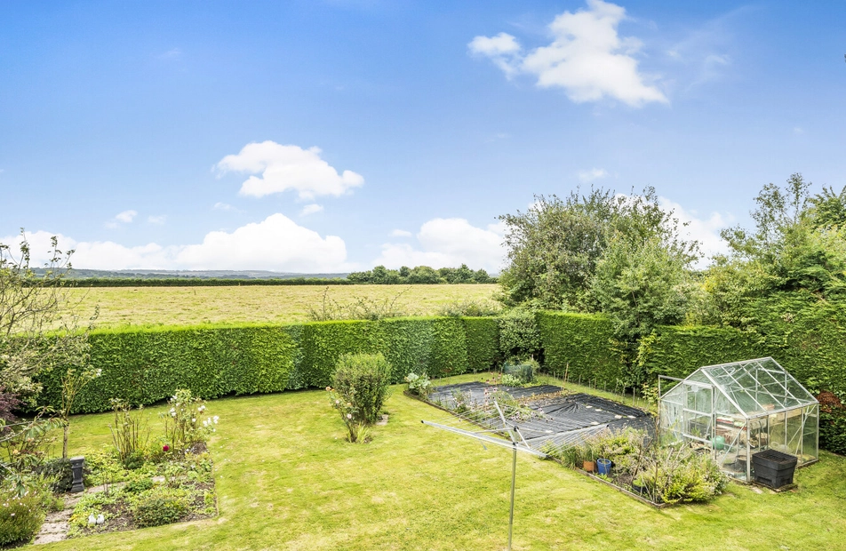 Hattingley Road, Medstead, Alton, Hampshire, GU34 - Charters