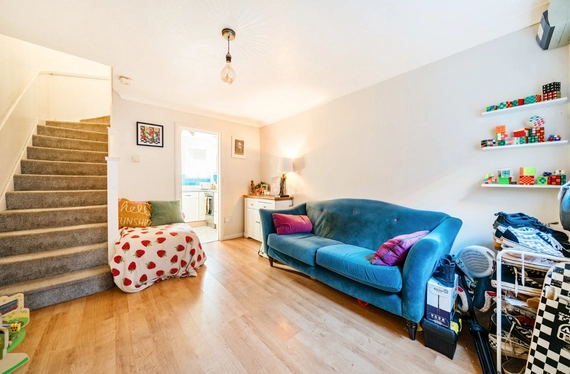 Raven Square, Alton, Hampshire, GU34 - Charters