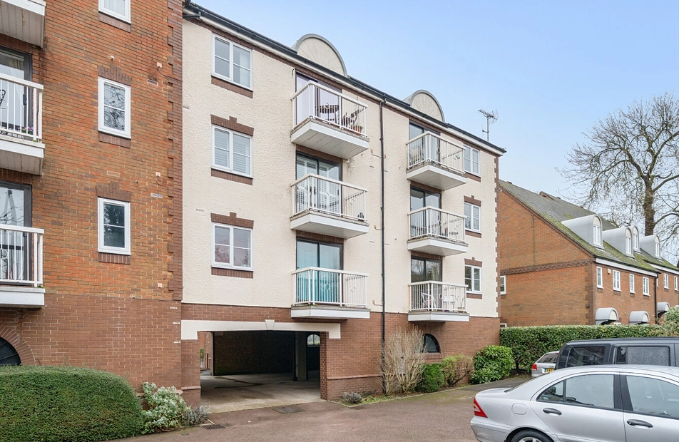 Waterside Court, Alton, Hampshire, GU34 - Charters