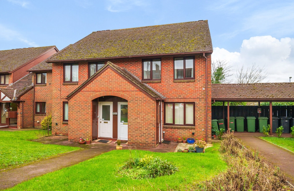 Adams Way, Alton, Hampshire, GU34 - Charters