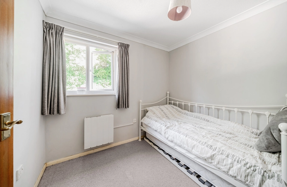 Dickers Lane, Alton, Hampshire, GU34 - Charters