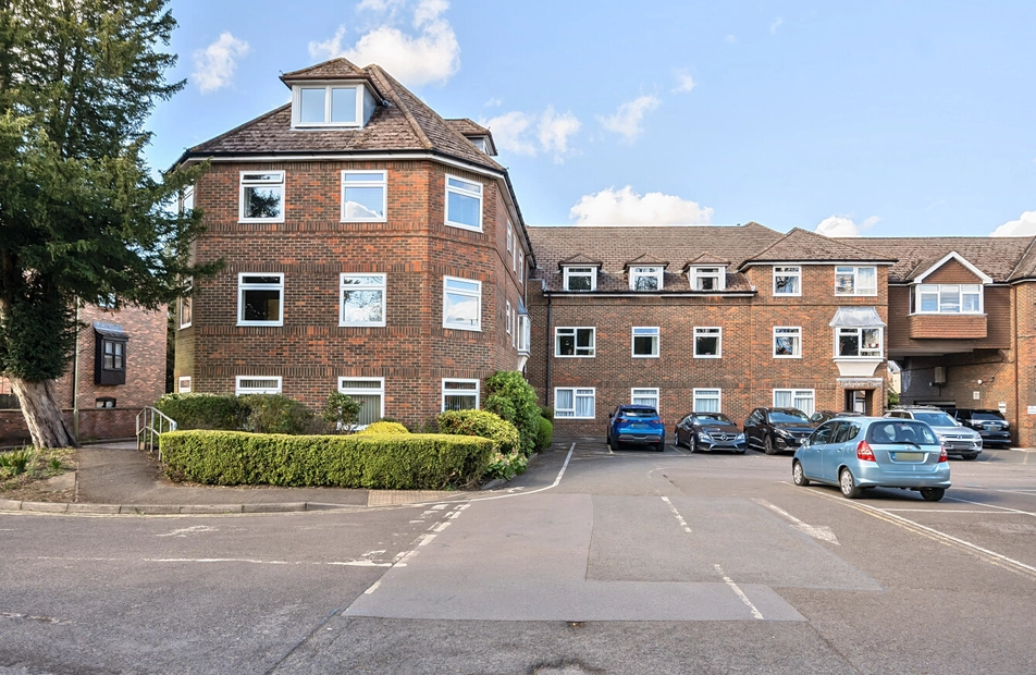 Market Square, Alton, Hampshire, GU34 - Charters