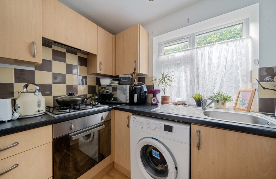 Victoria Road, Alton, Hampshire, GU34 - Charters