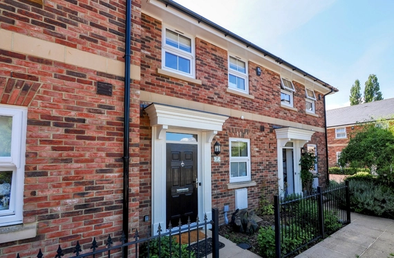 The Cobbetts, Alton, Hampshire, GU34 - Charters