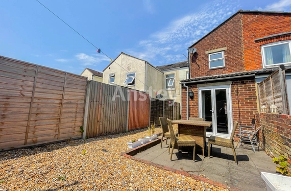 Milton Road, Southampton, SO15 - Charters