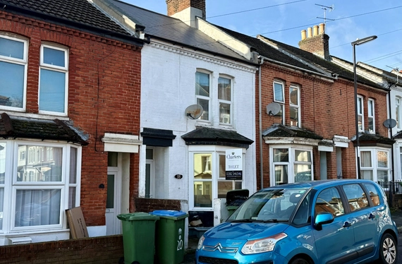 Clausentum Road, Southampton, SO14 - Charters