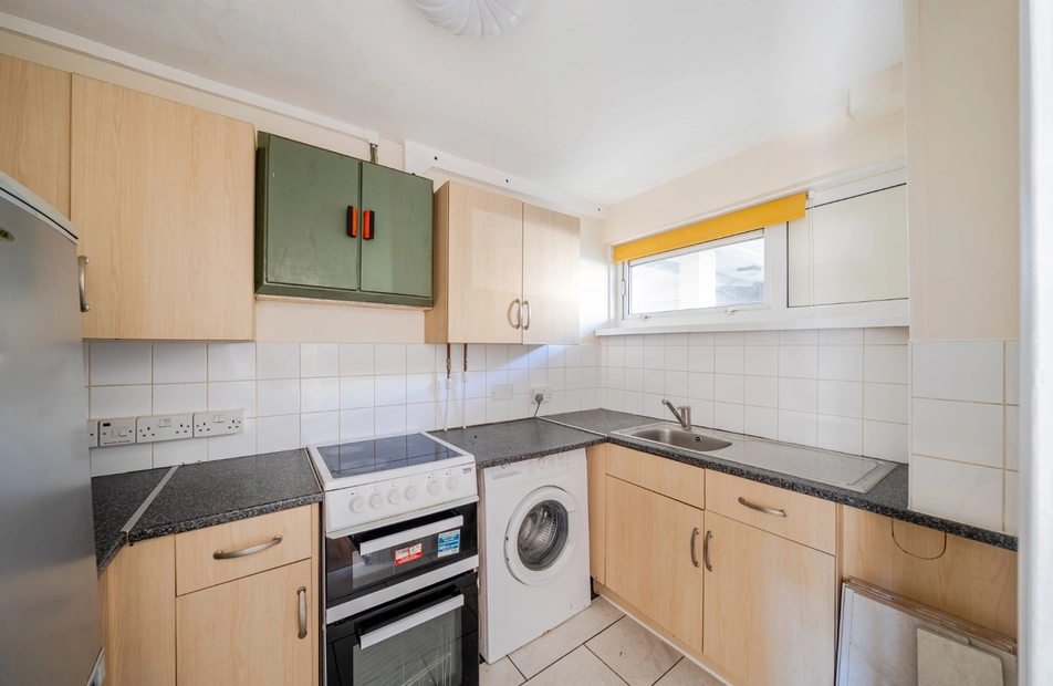 Wavell Road, Bitterne, Southampton, Hampshire, SO18 - Charters