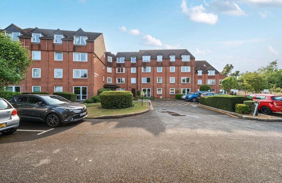 River View Road, Southampton, Hampshire, SO18 - Charters