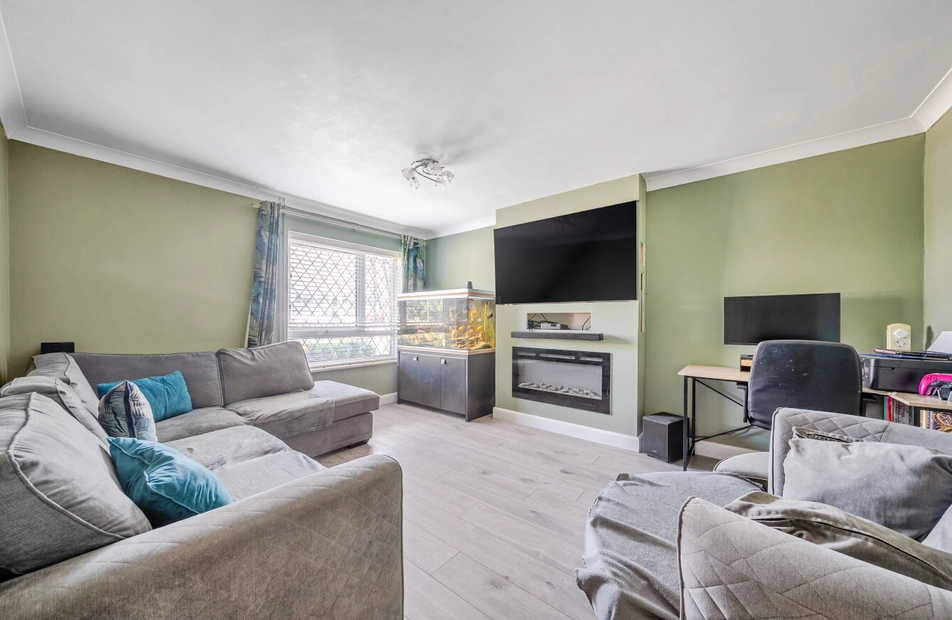 Suffolk Close, Chandler's Ford, Eastleigh, SO53 - Charters