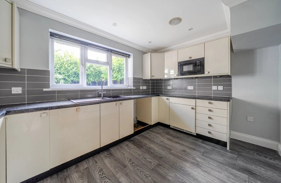 Alexander Grove, Fareham, PO16 - Charters