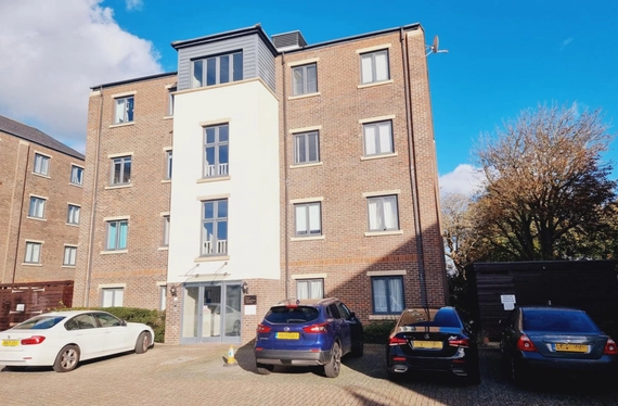 Searle Drive, Priddys Hard, Gosport, PO12 - Charters