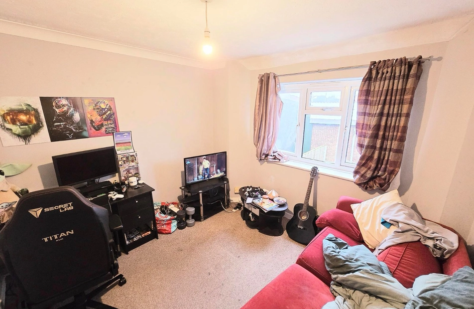 Sloane Stanley Court, 76 The Crossways, PO12 - Charters