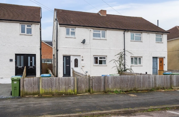 Paxton Road, Fareham, Hampshire, PO14 - Charters