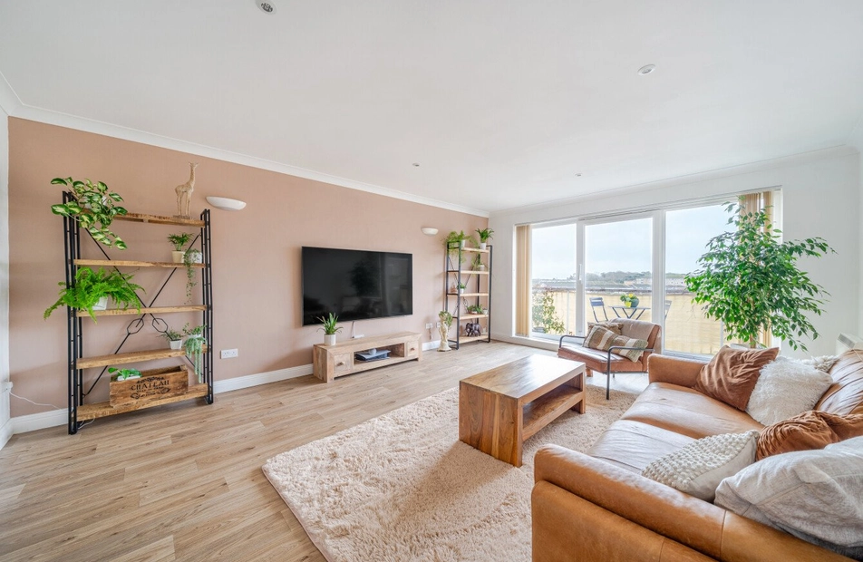 Gale Moor Avenue, Gomer, Gosport, Hampshire, PO12 - Charters
