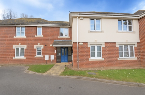 Wells Close - SILVER SUB, Portsmouth, Hampshire, PO3 - Charters