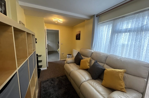 Fairlea Road, Emsworth, Hampshire, PO10 - Charters