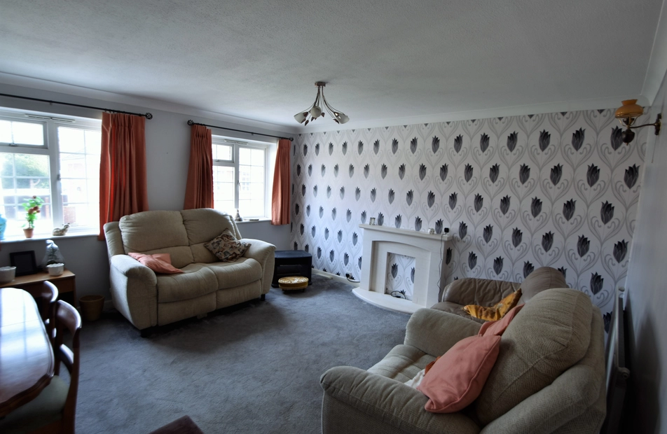 White Ladies Close, Havant, PO9 - Charters