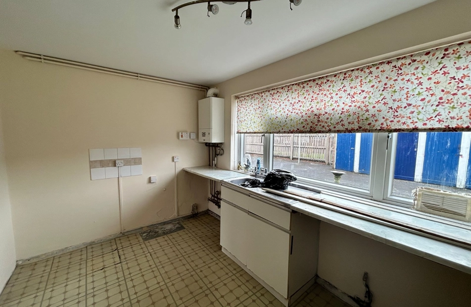 Stratfield Gardens, Havant, Hampshire, PO9 - Charters