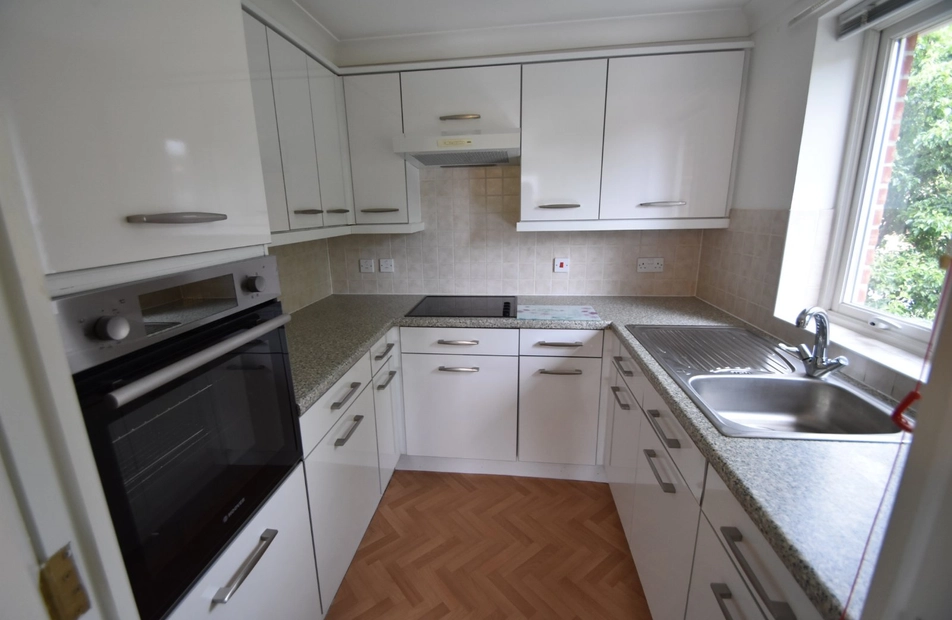 Springwell, Havant, Hampshire, PO9 - Charters