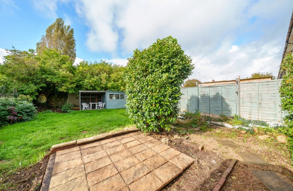 St. Albans Road, Havant, Hampshire, PO9 - Charters