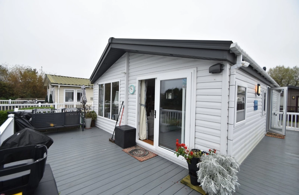 Vinnetrow Road, Runcton, Chichester, West Sussex, PO20 - Charters