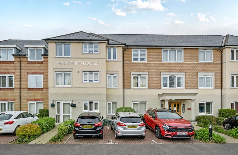 Havant Road, Drayton, Portsmouth, PO6 - Charters