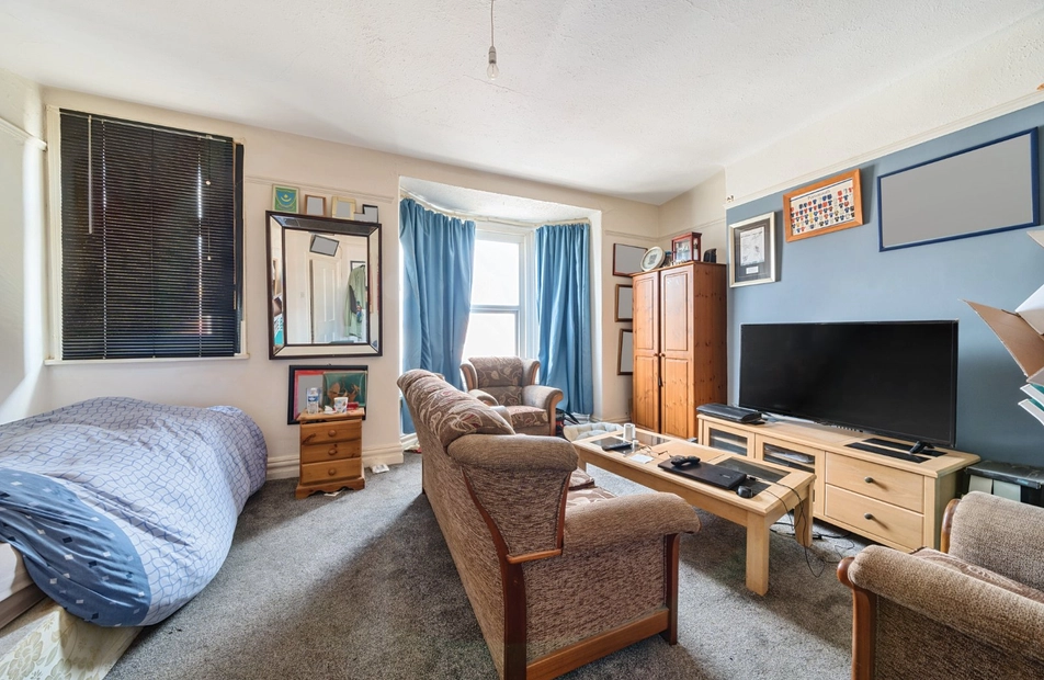 Stubbington Avenue, Portsmouth, Hampshire, PO2 - Charters