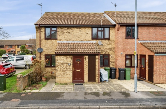 Green Farm Gardens, Portsmouth, Hampshire, PO3 - Charters