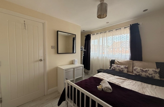 Copsey Grove, Drayton, Portsmouth, Hampshire, PO6 - Charters