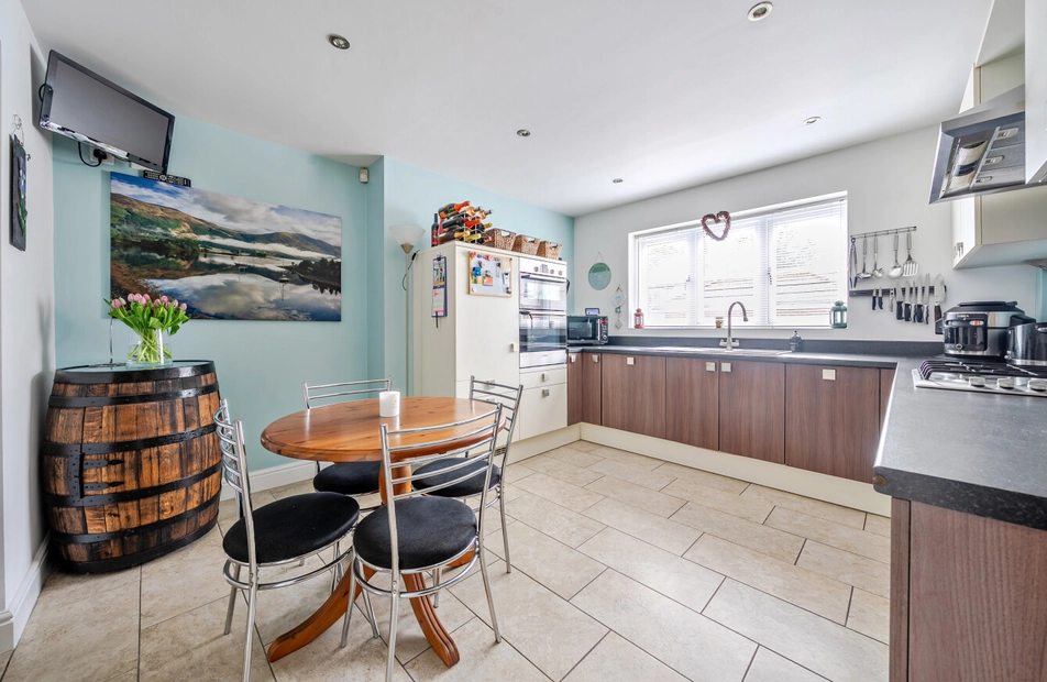 Bridge Road, Sarisbury Green, Hampshire, SO31 - Charters