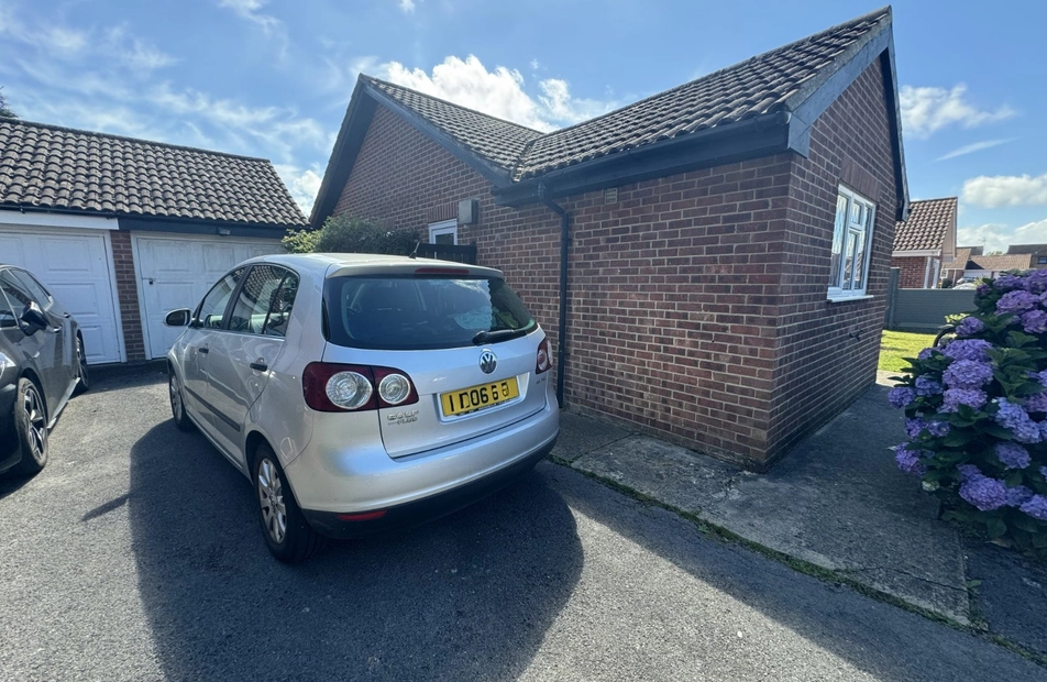 Pound Gate Drive, Titchfield Common, Fareham, PO14 - Charters