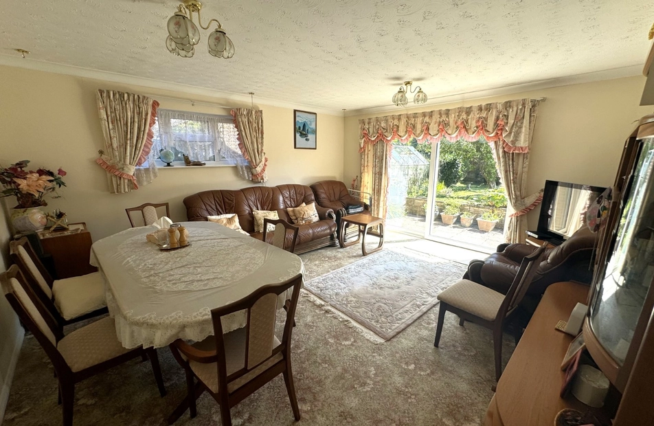 Pound Gate Drive, Titchfield Common, Fareham, PO14 - Charters