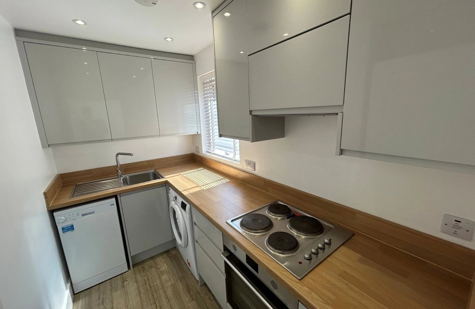 Diligence Close, Bursledon, Southampton, Hampshire, SO31 - Charters