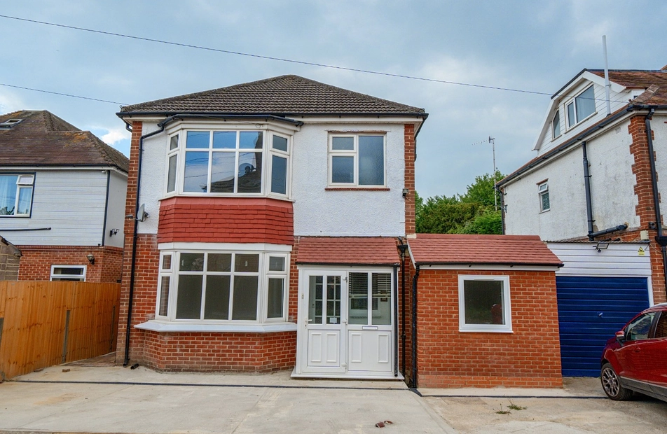 Portsdown Hill Road, Havant, Hampshire, PO9 - Charters