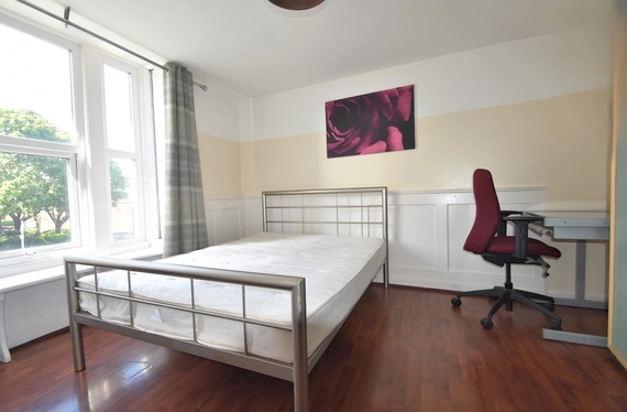 Queen Street, Portsmouth, PO1 - Charters