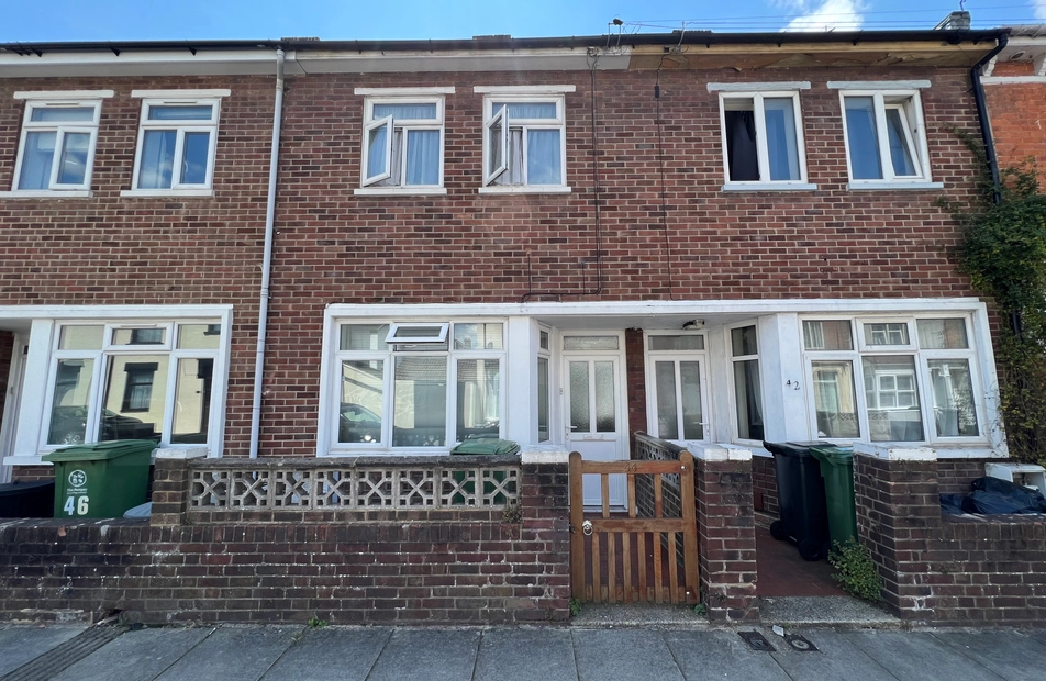 Pretoria Road, Southsea, Hampshire, PO4 - Charters