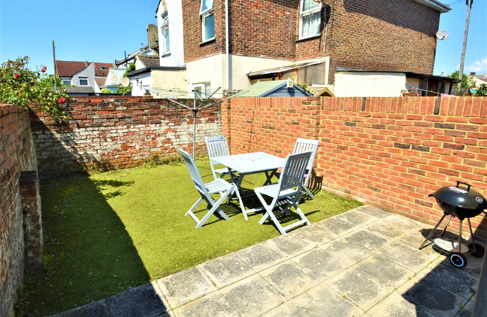 Guildford Road, Portsmouth, PO1 - Charters