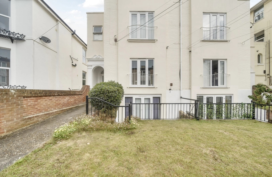 Auckland Road East, Southsea, Hampshire, PO5 - Charters