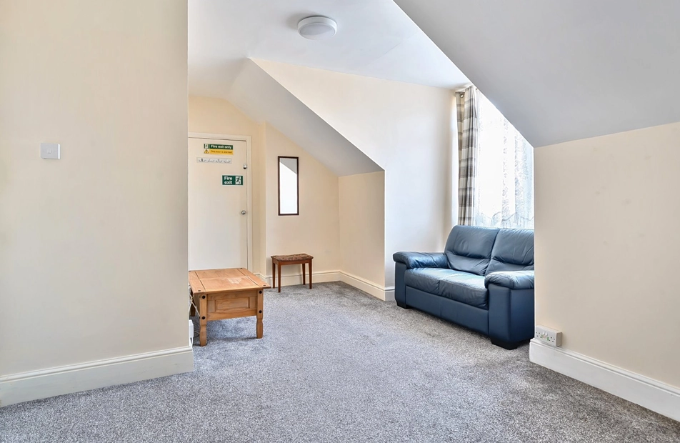 Bembridge Crescent, Southsea, Hampshire, PO4 - Charters