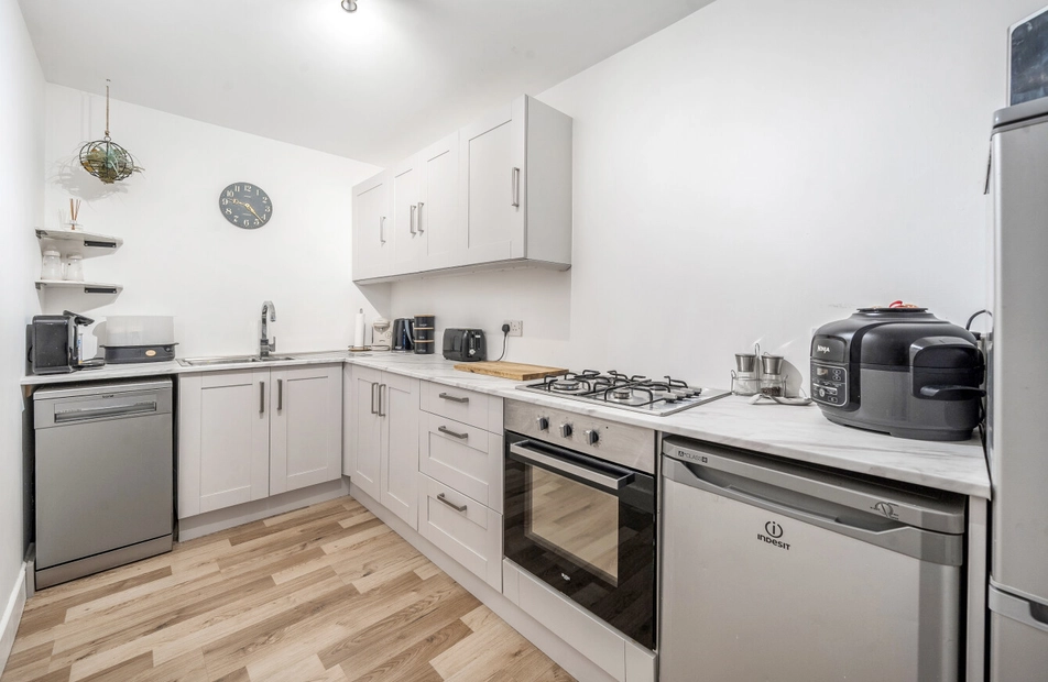 The Old Priory Mews, Victoria Road, Bishop's Waltham, Hampshire, SO32 - Charters
