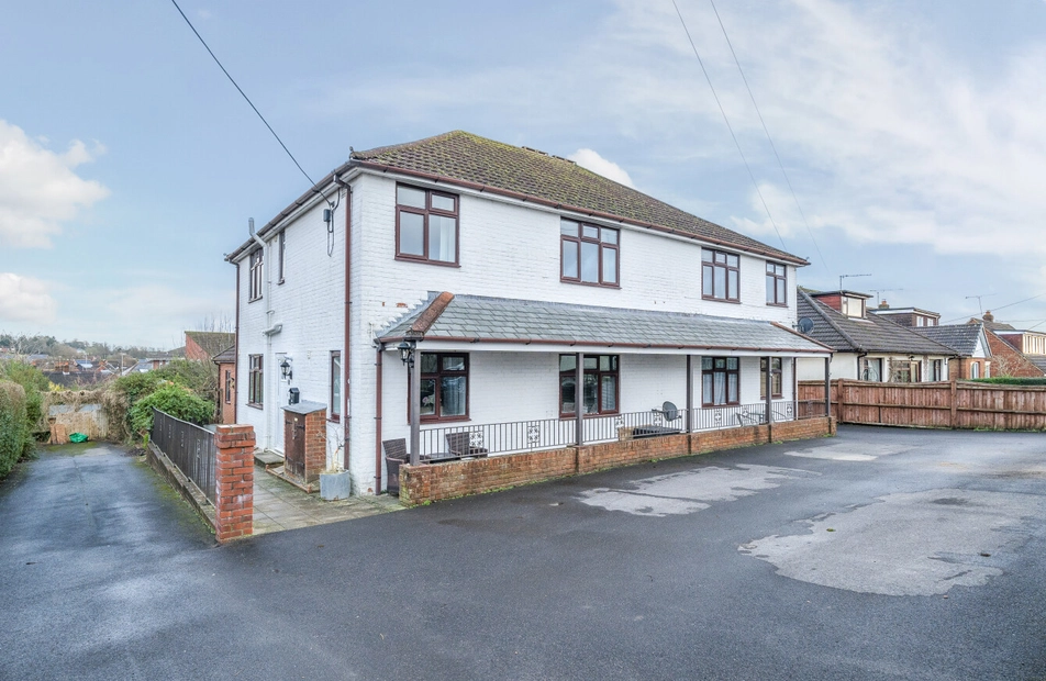The Old Priory Mews, Victoria Road, Bishop's Waltham, Hampshire, SO32 - Charters