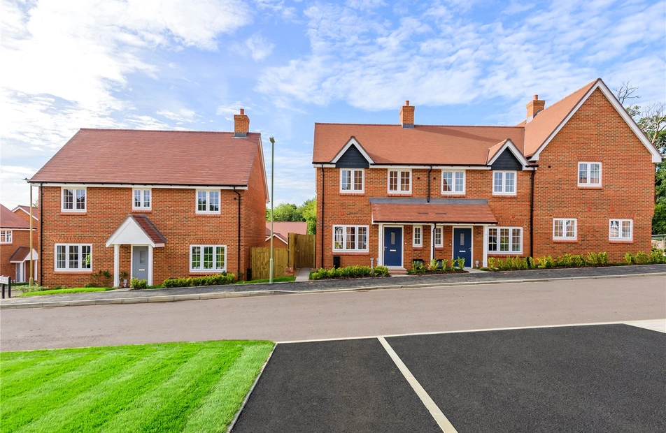Bishop's Garden, Winchester Road, Wickham, Fareham, PO17 - Charters