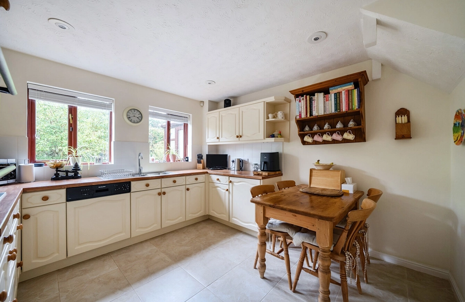 Brooklynn Close, Waltham Chase, Southampton, Hampshire, SO32 - Charters