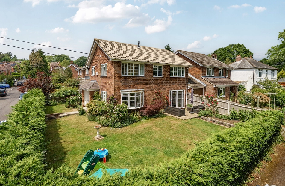 Gordon Road, Curdridge, Southampton, Hampshire, SO32 - Charters