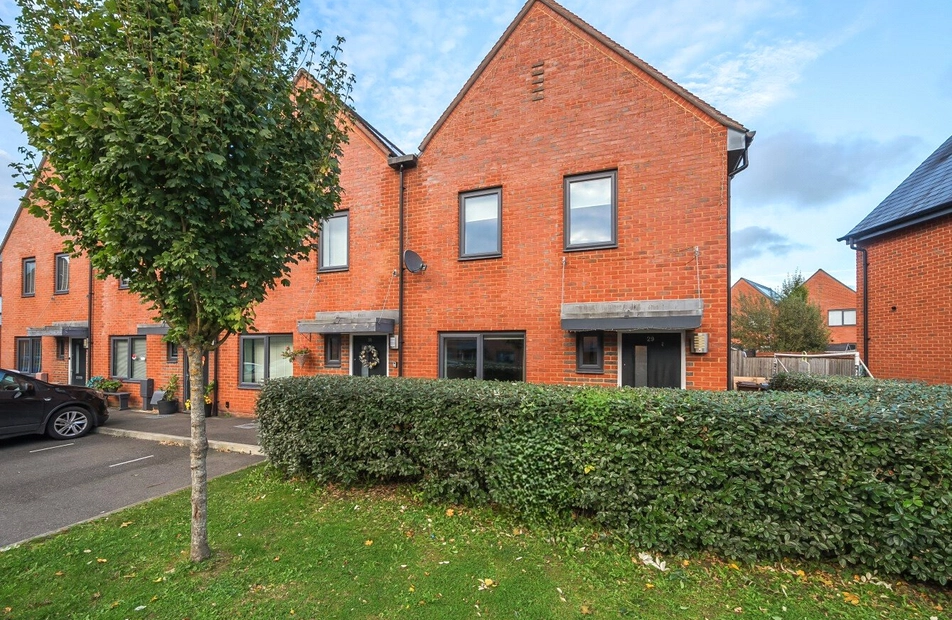 Brook Close, Swanmore, Southampton, Hampshire, SO32 - Charters