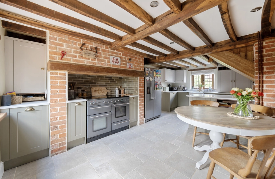 Stroudwood Lane, Upham, Hampshire, SO32 - Charters