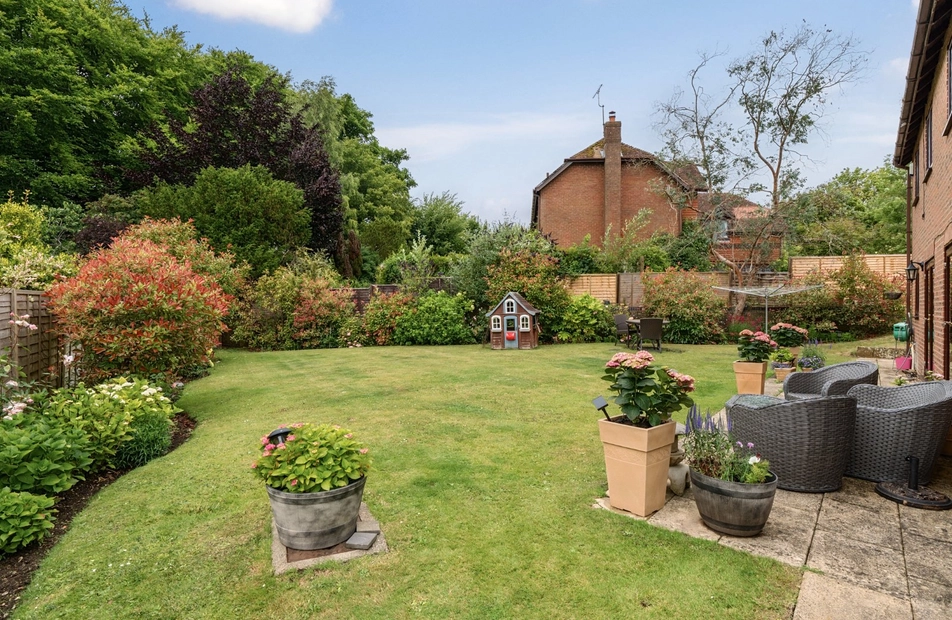 Chestnut Rise, Droxford, Southampton, Hampshire, SO32 - Charters